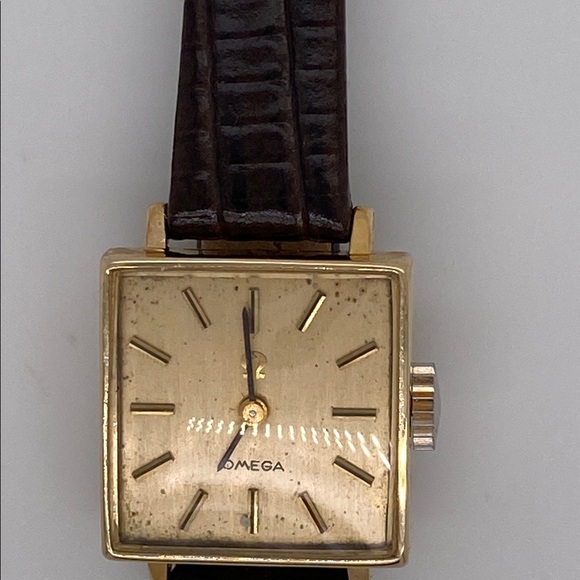 Vintage Omega 14k Yellow Gold Manual Wind Ladies Watch - Picture 6 of 6